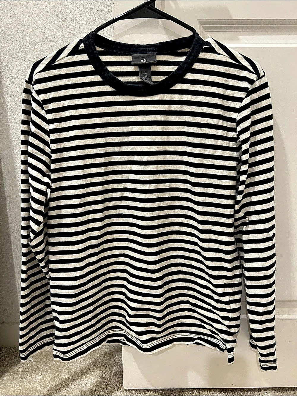 H&M Striped Long Sleeve Tee in Black & White Size Small